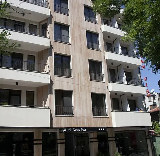 Szálloda Gran Via 3*