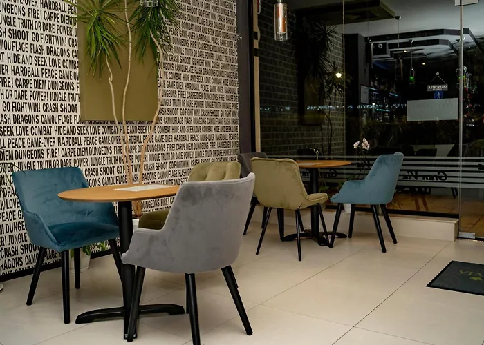 Отель Gran Via 3*